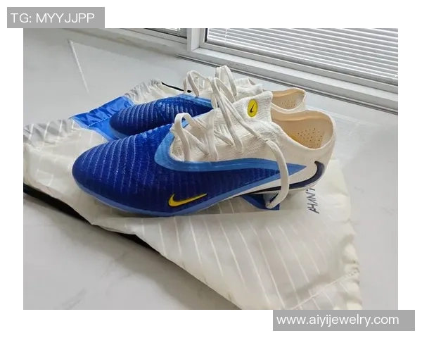 历代足球鞋3D技术的革新与球星穿搭历史解析 历代足球鞋3D技术的革新与球星穿搭历史解析